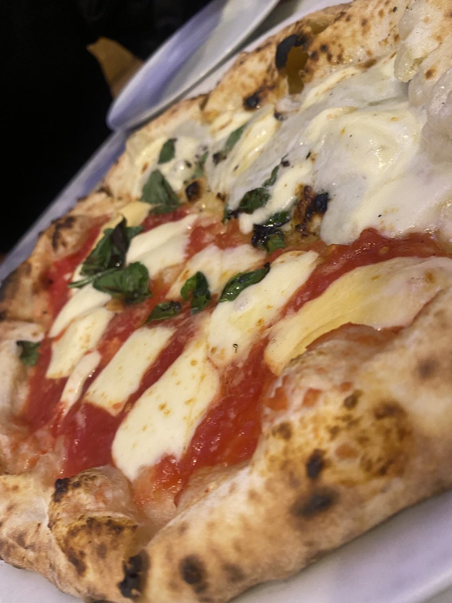 CevapiBoy's tweet image. 友達や家族とワイワイ食べられて、いろんな具材が載せられるからみんなで楽しめるピザは一生食べたい味！

#dancyu 
#食いしん坊の日
#一生食べたい味

@dancyu_mag