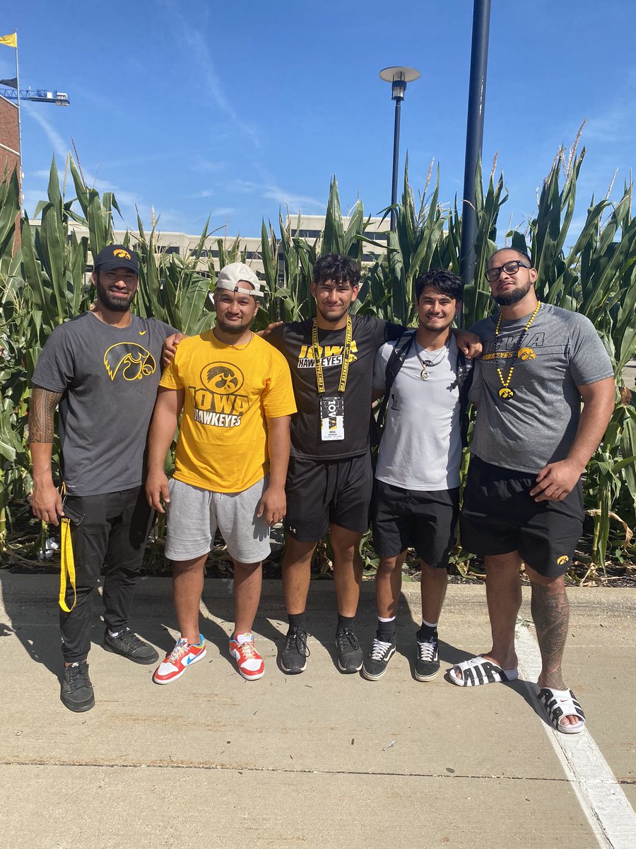 Always great to be in Hawkeye Nation with my crew! Thank you always HC Kirk Ferentz, @TylerBarnesIOWA @LeVarWoods @CoachK_Bell for the amazing hospitality & for having us! GREAT seeing our @EricEpenesa25 working hard💪Iowa fan even made it so fun chatting son Yo-Say come to IOWA!