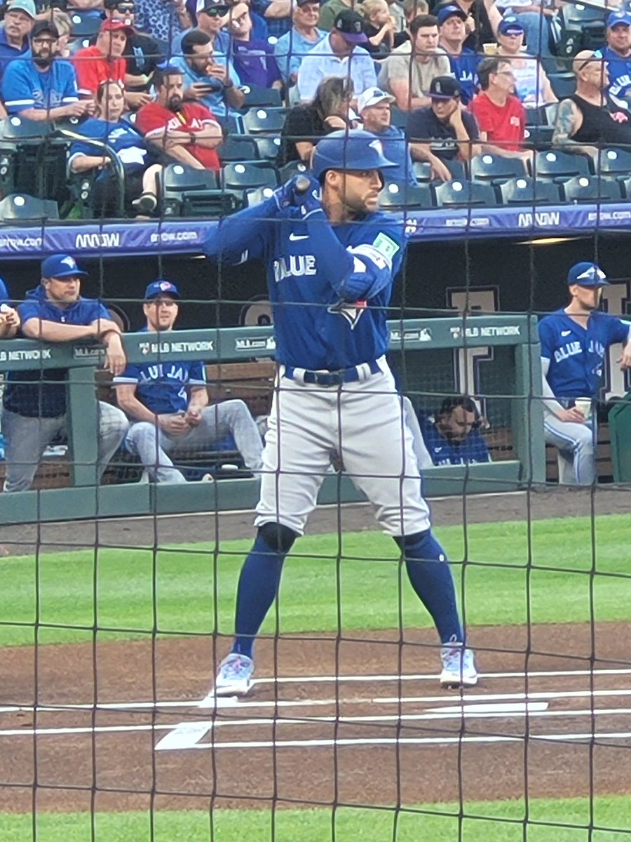 UmpireRod's tweet photo. #coorsfield #BlueJays #cocktails https://t.co/YtUO4sJNt0