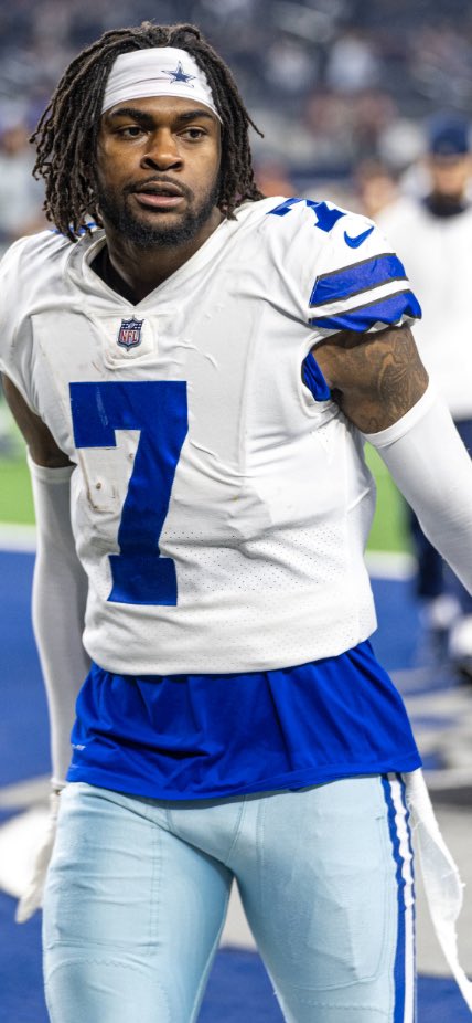X2_notdrippzy's tweet photo. Trevon diggs days till he gets bitched by the giants receivers https://t.co/0n9psbBye9