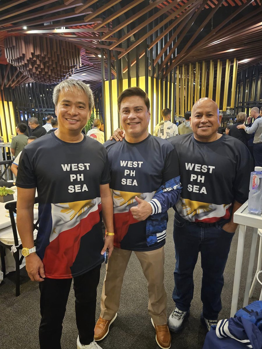 These 🇵🇭 legislators, shown here cheering the PH team in their #FIBA match against China, are the same ones who cheered Duterte on as he handed the Philippines to Beijing on a silver platter. 🙄 A bunch of craven hypocrites. 🤬 #WPS