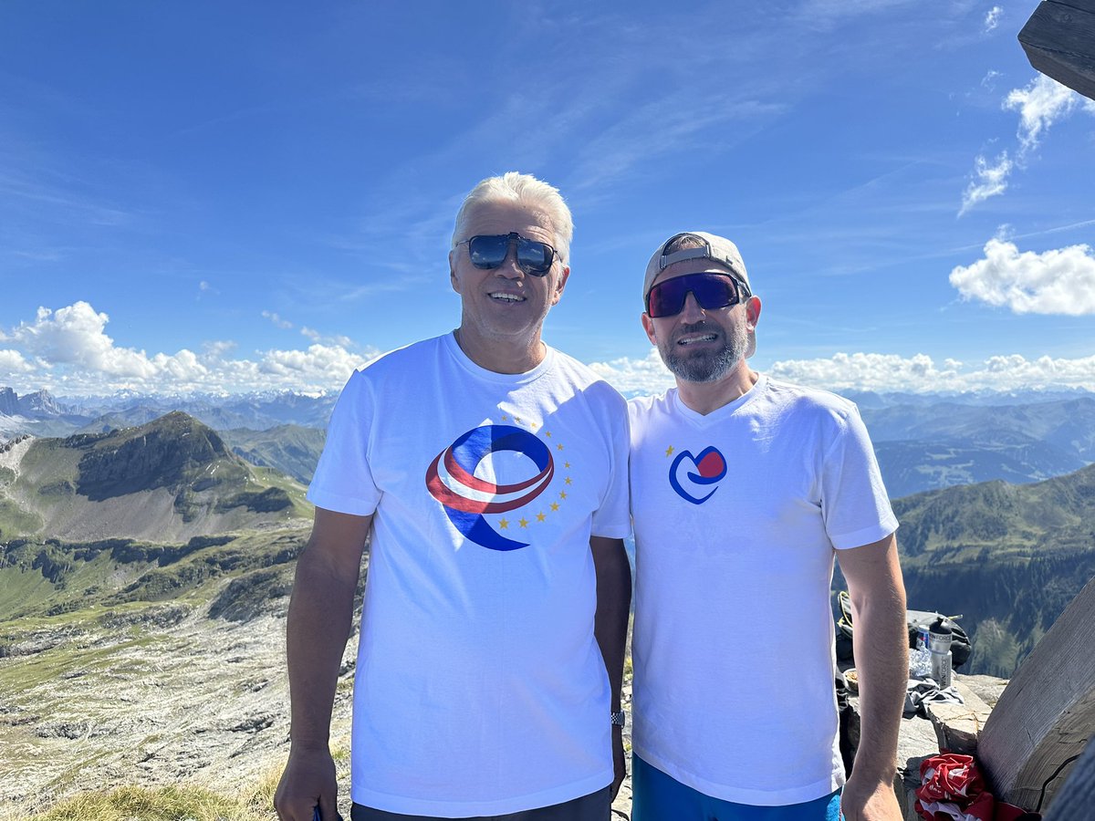 DomenikWanger's tweet photo. First joint cultural programme of the current Chair @LatviaCoE 🇱🇻 and the incoming Chair @LIEatCoE 🇱🇮of the @CoE Committee of Ministers - hiking in the mountains of #Liechtenstein, climbing 🇱🇮 #Augstenberg (and🇨🇭and 🇦🇹 #naafkopf) peaks…Great having you over in 🇱🇮 #Malbun Jānis! https://t.co/AL0Iu8q0Gr