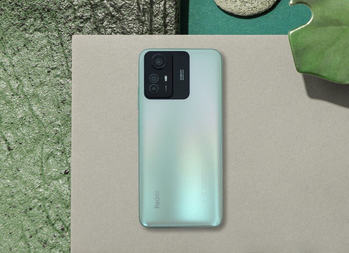 Xiaomi_PH's tweet image. Take on the day with an amazing smartphone. Pick up the new #RedmiNote12S today! #LiveVivid