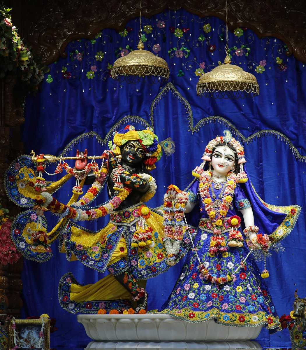 iskcon_noida's tweet photo. Hare Krishna,

Our Online Donation Link for Janmashtami is given in Bio.Please donate generously for making this festival Grand Success.

Sri Sri Radha Govind Dev ji Shringar Aarti Darshan, 3rd Sept.

#iskcon_noida #balaram #devotional #harekrishna #srimatiradharani #radheradhe https://t.co/oNTsGbDxA3