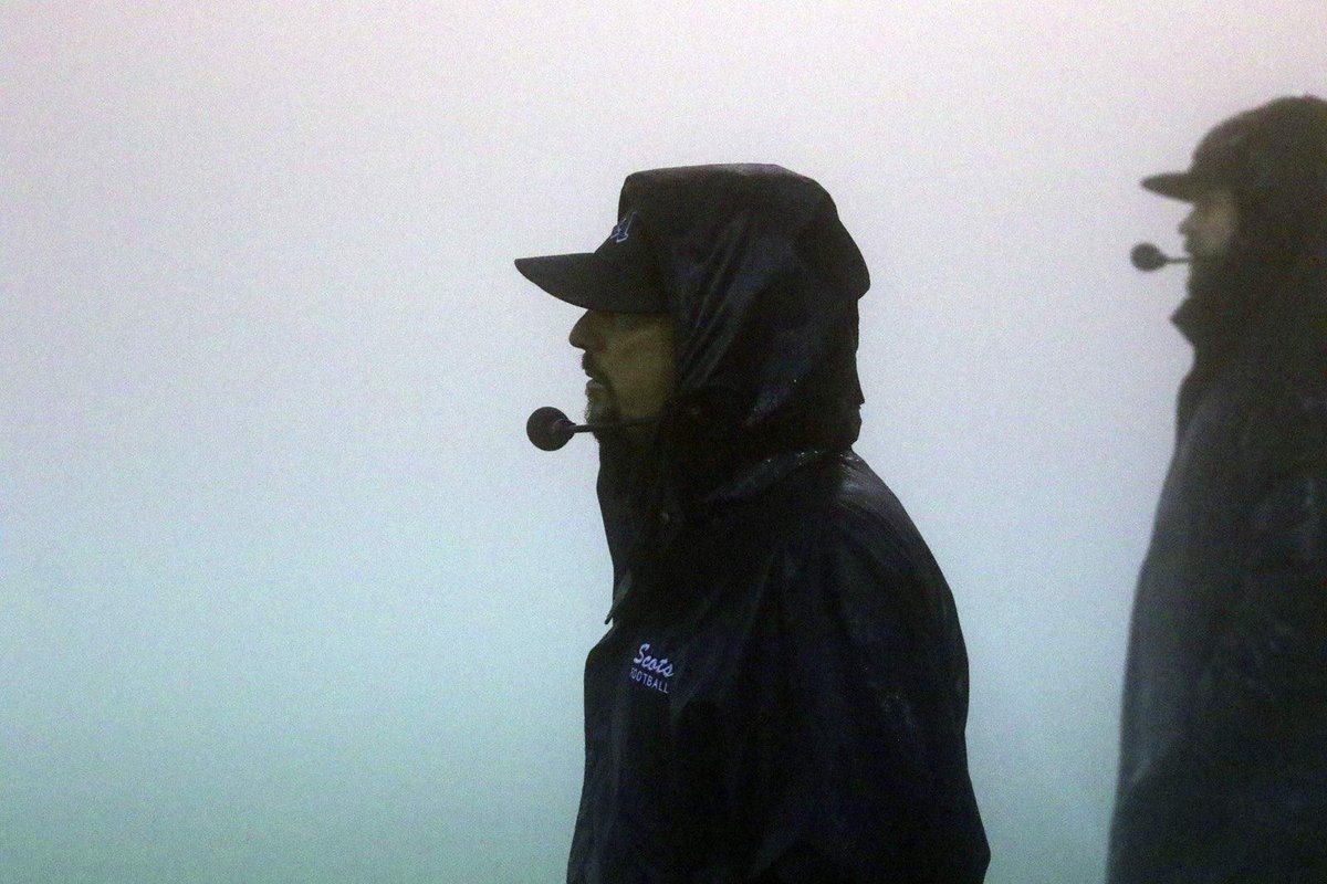 coachjoe7's tweet photo. Coaching at Rim of the World! #RimPride https://t.co/aiUdhPqT8z