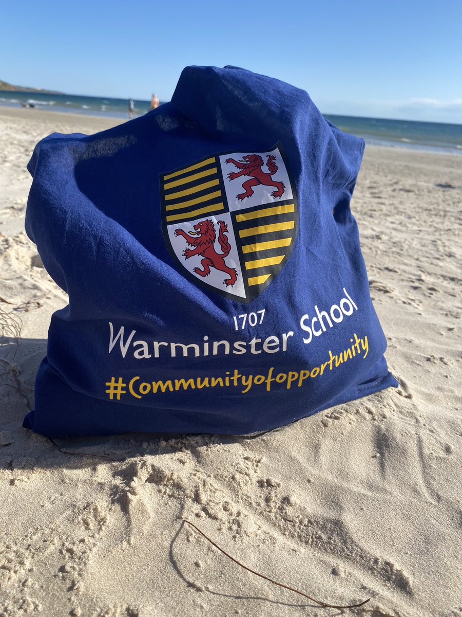 alt_classroom's tweet photo. @Warminster1707 tote bag has made it all the way to Adelaide ☀️ https://t.co/r8QroH7fqu