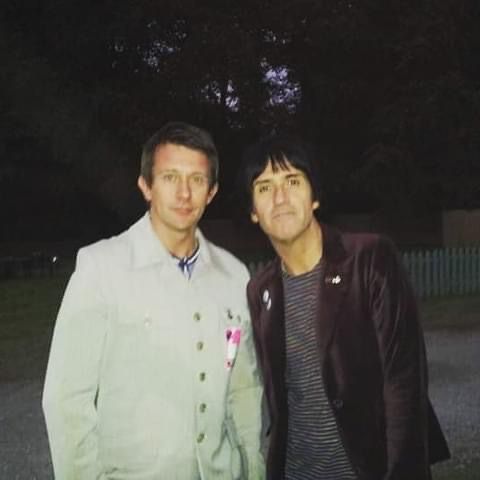 nutgoneflake's tweet photo. 10yrs ago at electric ⚡ picnic... @Johnny_Marr https://t.co/jBYsz4J6jw