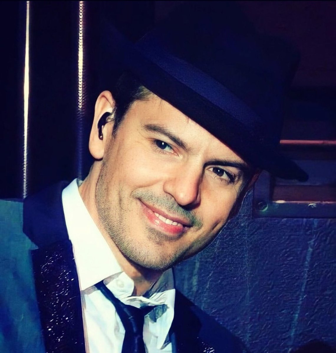 NordstromSheryl's tweet photo. #JordanKnight on this Saturday Night! #SexySaturday @NKOTB #NKOTB #NewKidsontheBlock #BH #BHFam #BHFamily #BHFamilia #Blockhead #LiveEternal #hotaf #jkgirl #JordanGirl #eyes #smile #fedora #handsome #cute https://t.co/6MxnOiTRqk