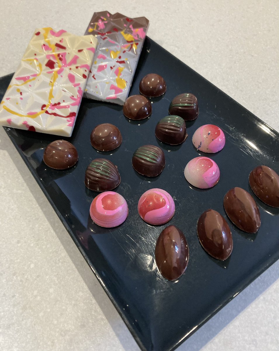 plantocook's tweet photo. Fabulous class yesterday making chocolates at Hunters chocolates in North Norfolk. Learnt lots of new skills and helpful tips from Gary I’m definitely going back for another one in November. A very happy customer https://t.co/UuKCkWf850