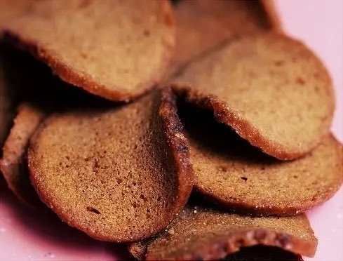 keyon's tweet photo. Hate when I get Chex mix and it barely gives me these https://t.co/1ID5ASle4B