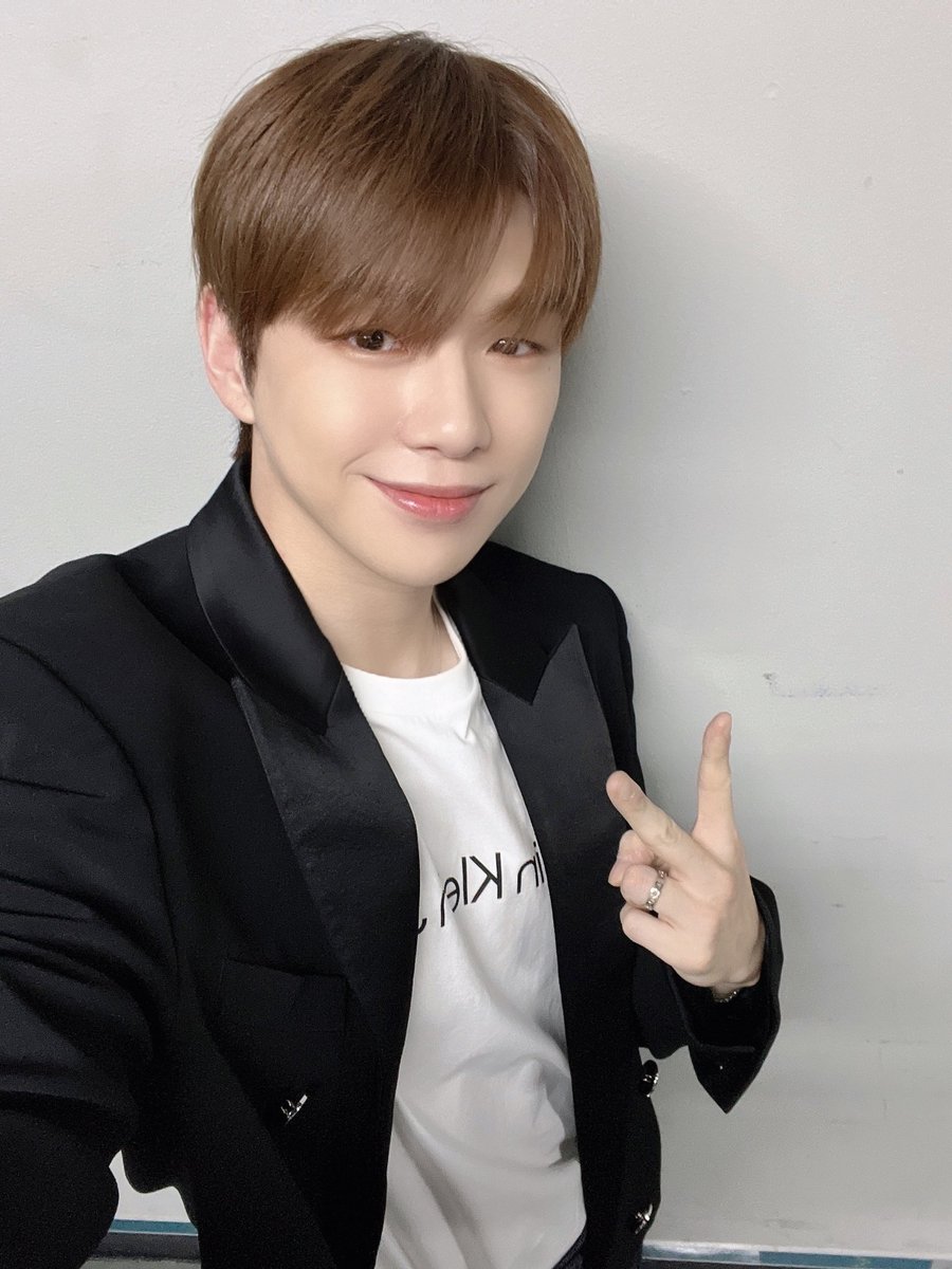๊ฐ๋ค๋์ KANGDANIEL tweet media