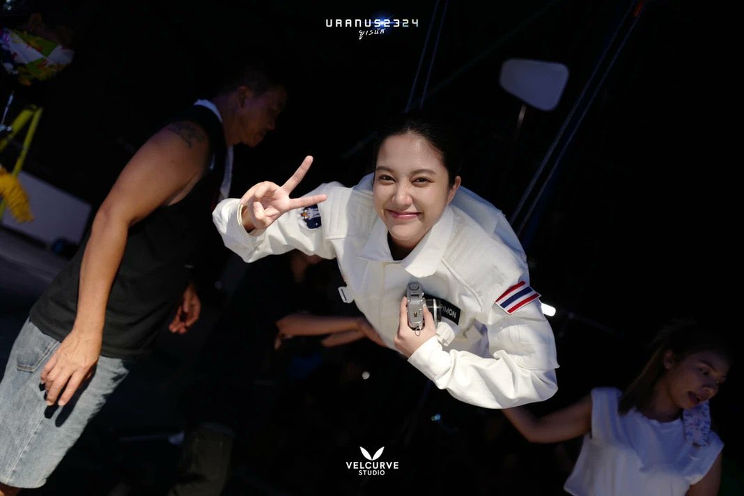 srchafreenlatam's tweet photo. New pic 📷 Uranus2324 BTS 

👩🏻‍🚀✌🏼

#srchafreen 
#Uranus2324xFreenBecky 
🖇️https://t.co/6HUjeSACxy
🖇️https://t.co/uZxPVeTvRw https://t.co/CRH1fAZYTJ