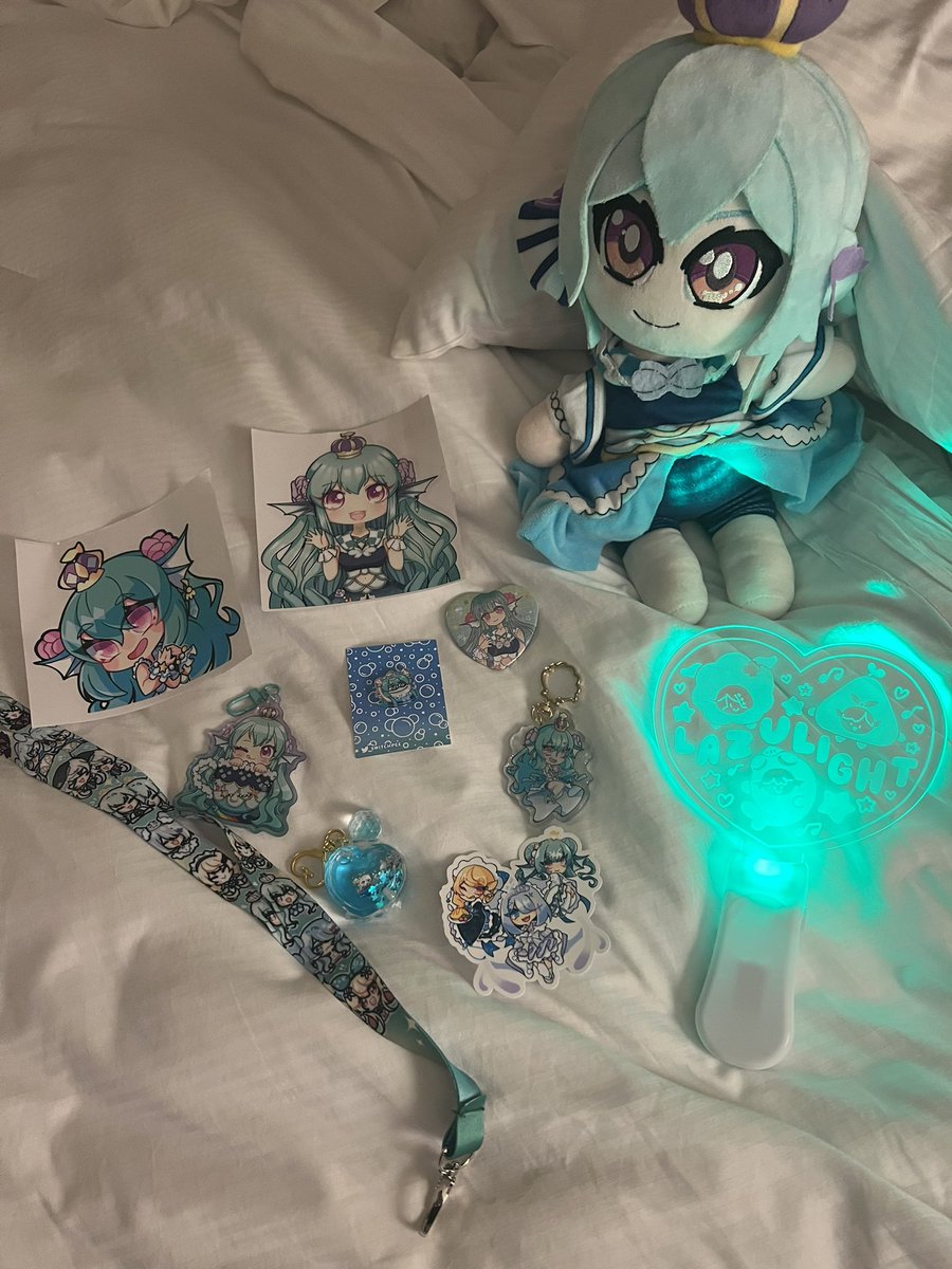ConMomQueen's tweet image. Anime Impulse day 1 #feesh haul. Can’t wait to meet you tomorrow @FinanaRyugu #conmom #oldmama #mykamioshi