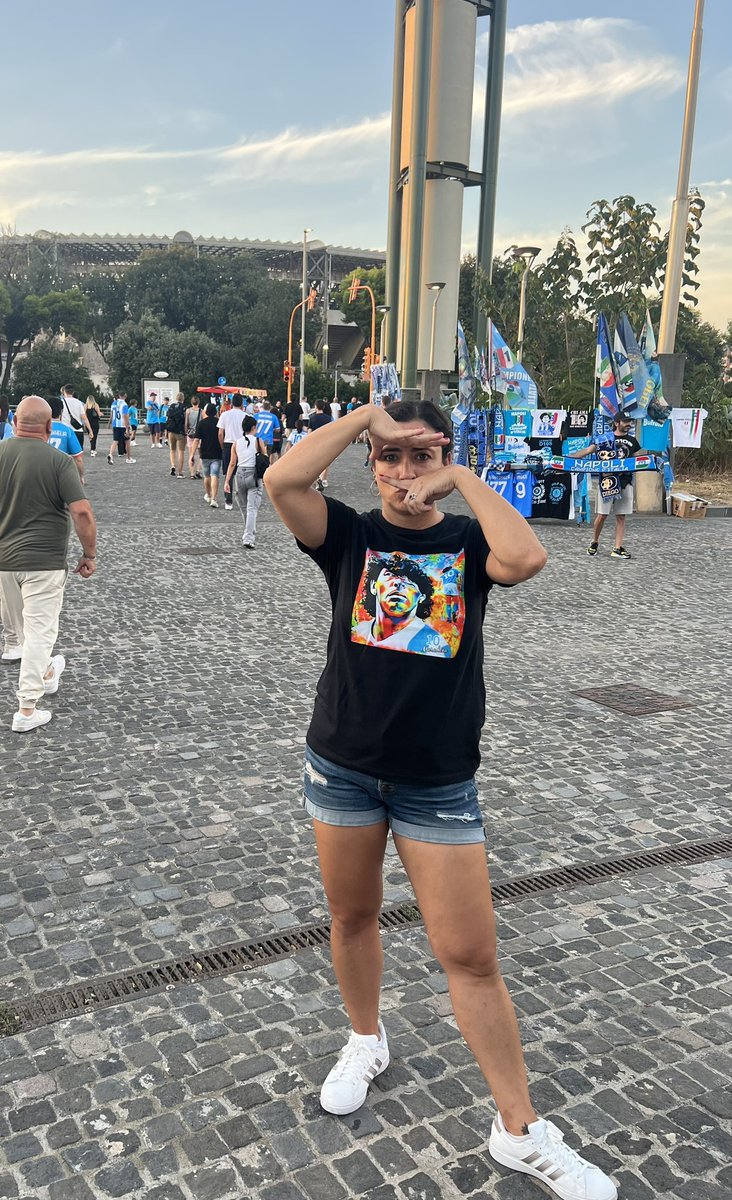 Gunderchez's tweet photo. @tatycaste11anos fan at Stadi Diego Armando Maradona. 💙⚽️ https://t.co/FCljKpBbD9