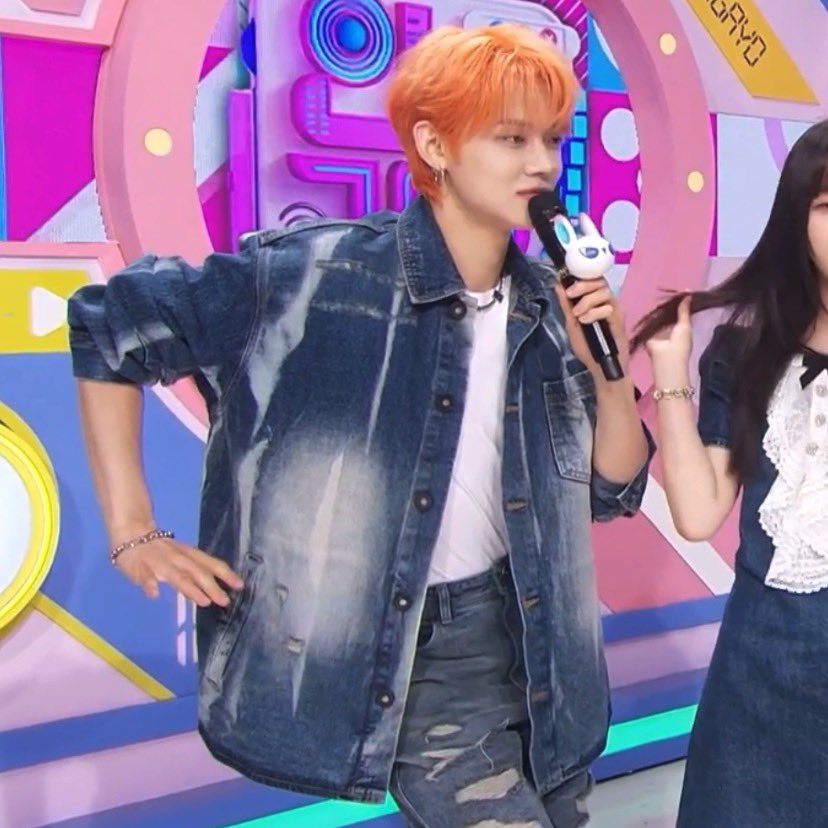 txt_sarangdan2's tweet photo. MODEL https://t.co/tugjJrS5gk