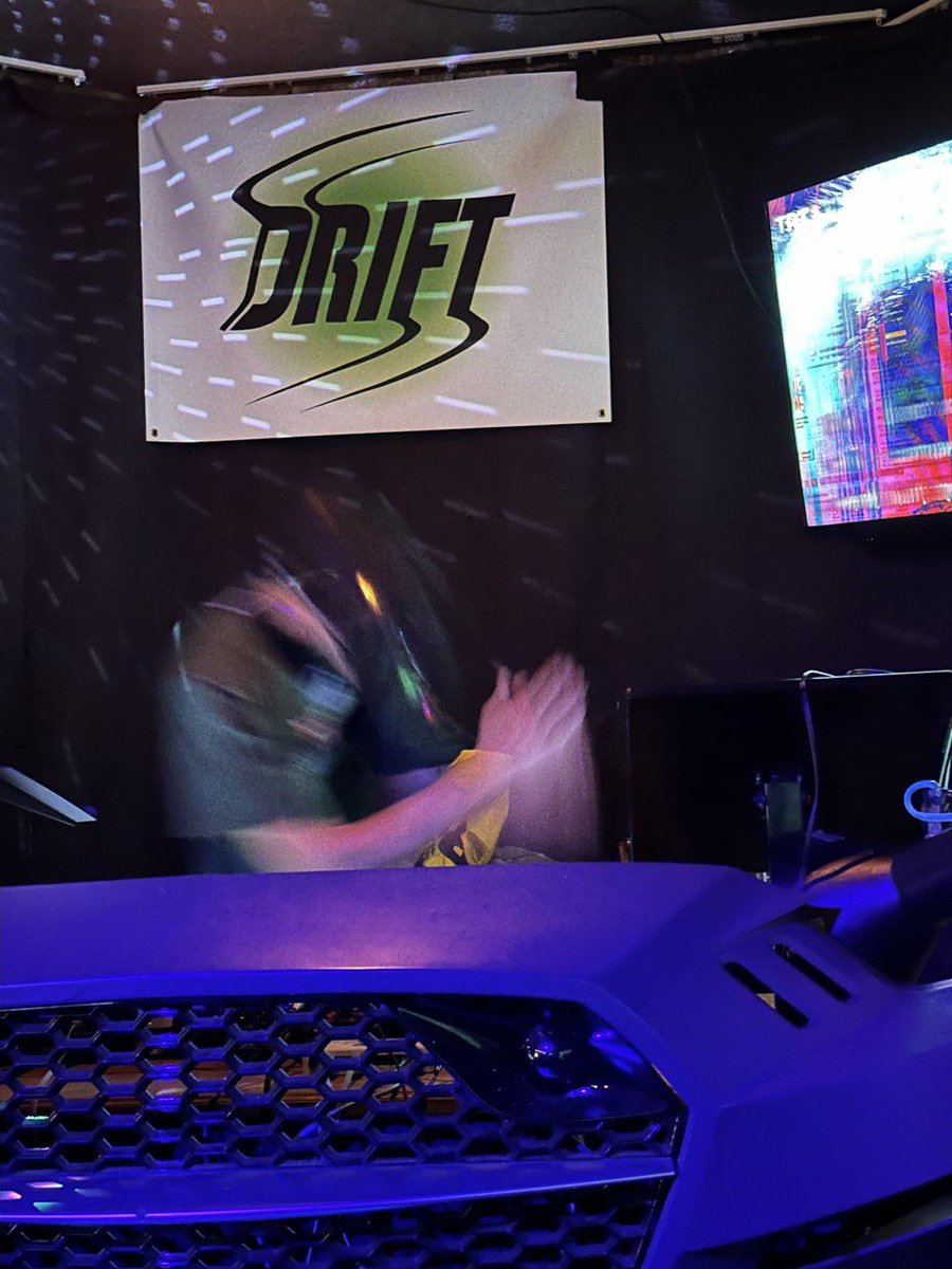 Yesterday, everyone who came to Loner Tokyo, thank you so much for getting excited🙌
Thanks to all of you, it became an amazing party🎉
Deep gratitude to my brothers <a href="/Velatix/">Velatix</a> <a href="/laceslaceslaces/">laces</a> <a href="/merdeze/">Since Contact</a> 🙏