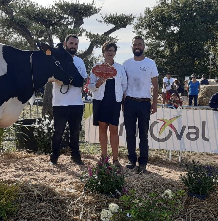 Remise des prix par le Crédit Mutuel de Quimperlé au comice des éleveurs qui s’est tenu hier à L’Agrifête de Mellac