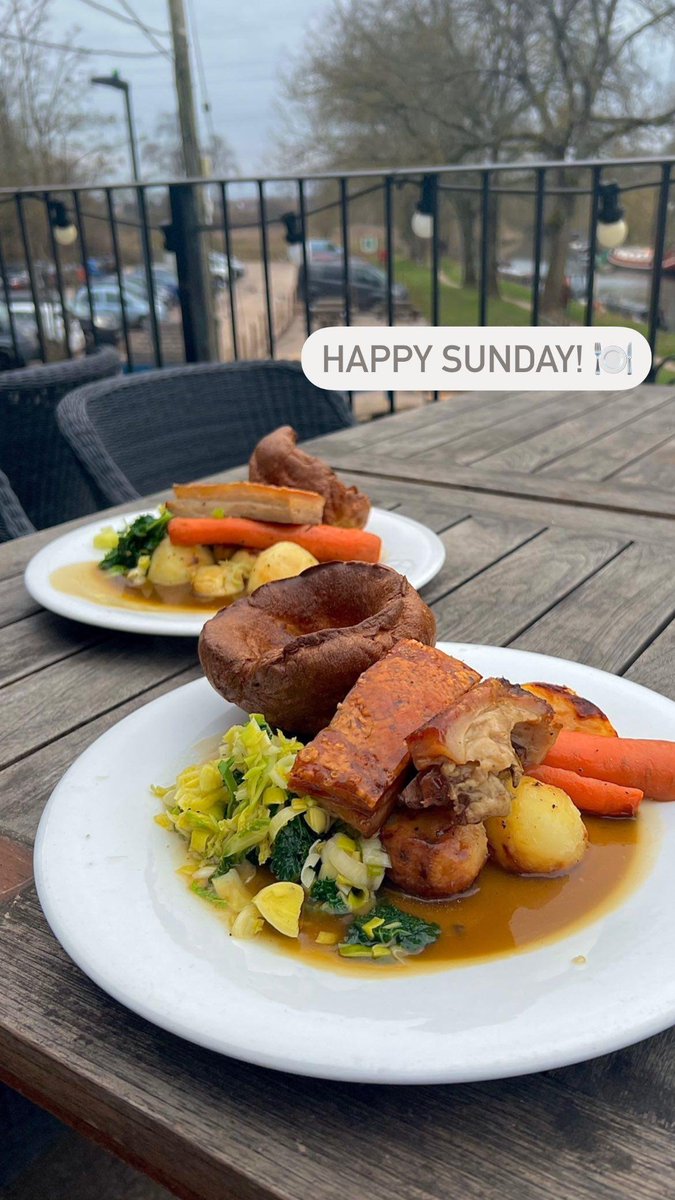 ChequersHanham's tweet photo. Happy Sunday everyone 😀
Fancy grabbing one of this roast? Give us a call or book online for a table.
See you later 👋
@youngspubs
#chequersinn #sundayroast #sundayfood #roastday #roastdinner #riverpub #riverviewpub #whatsinbristol #bristolfoodie #insidebristol #visitbristol https://t.co/Am1ptNKc2q
