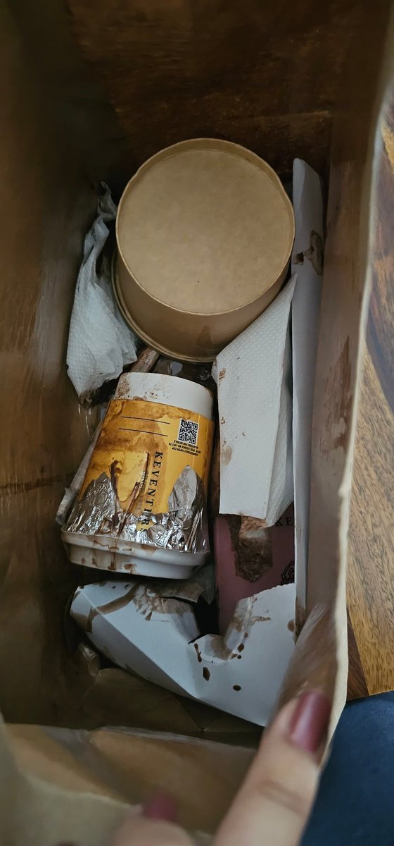 absfiery's tweet photo. @Swiggy is the worst. The amount paid by me for an order was 375 and all the items received are spilled and cannot be consumed (pic attached) but @SwiggyCares thinks that the refund amount should be 45 rs. And the best thing is they closed conversation without even knowing query https://t.co/zvvlj6kuXJ