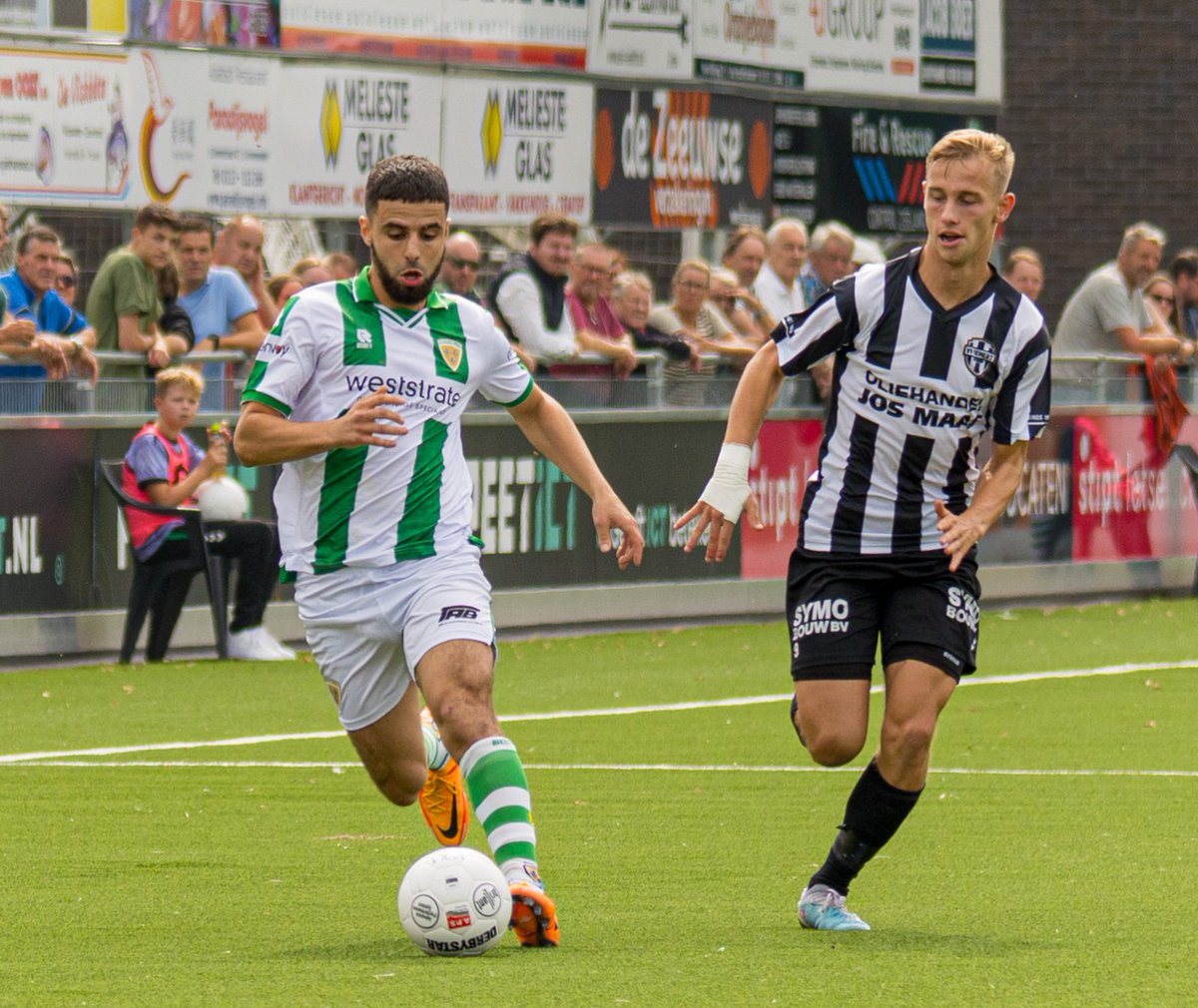 RolfBosboom's tweet photo. Tegen koploper @vvgemert knokte @vvkloetinge tot het eind om de eerste overwinning binnen te slepen, maar ondanks legio kansen bleef het bij een gelijkspel. Lees het wedstrijdverslag: https://t.co/RBrdz5SdHU
@VVKfanatics #klogem https://t.co/p1FBdxgMPG