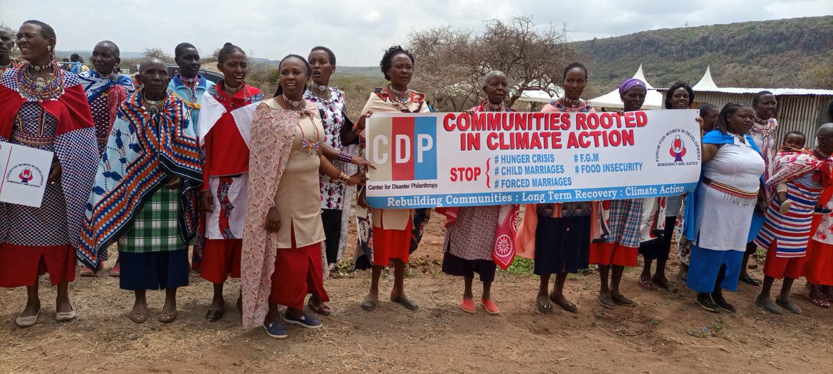 CEMIRIDE_KE's tweet photo. CEMIRIDE joined elected leaders of kajiado, @Forumforwomen1, &amp; Entarshati community to support the "cabbage auction forum" This forum seeks collaboration to sustain the group's food security &amp; #indigenouswomenempowerment
@SingoeiAKorir @SwissDevCoop @NasaruWomenK  #Cemiride https://t.co/lzeAIdkr1M