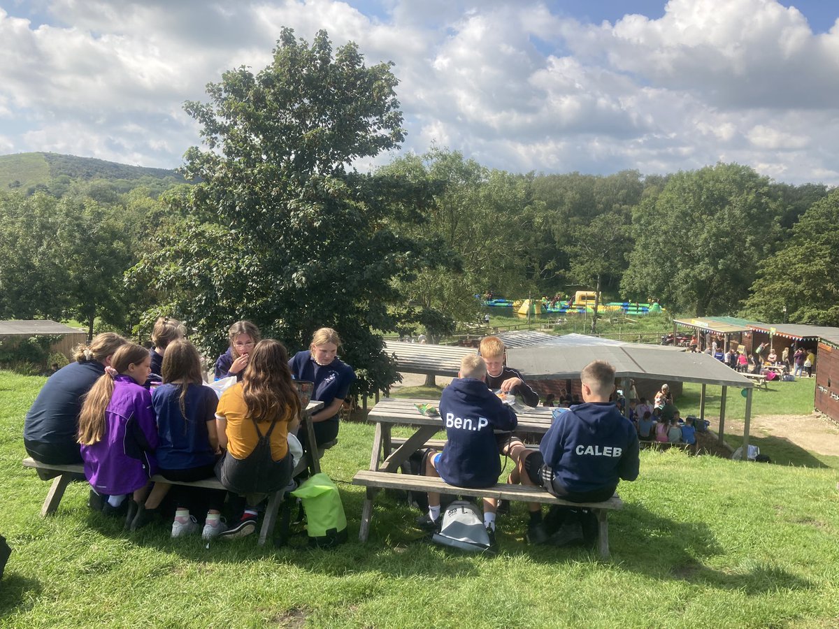 Watchetscouts's tweet photo. Yesterday 30 #RNSeaScouts & #ExplorerScouts were messing around on & in the water having lots of fun & exerting energy down at @dorsetwaterpark . @scouts @MoorsAndCoastal @SomersetScouts https://t.co/iOVwm36XV9