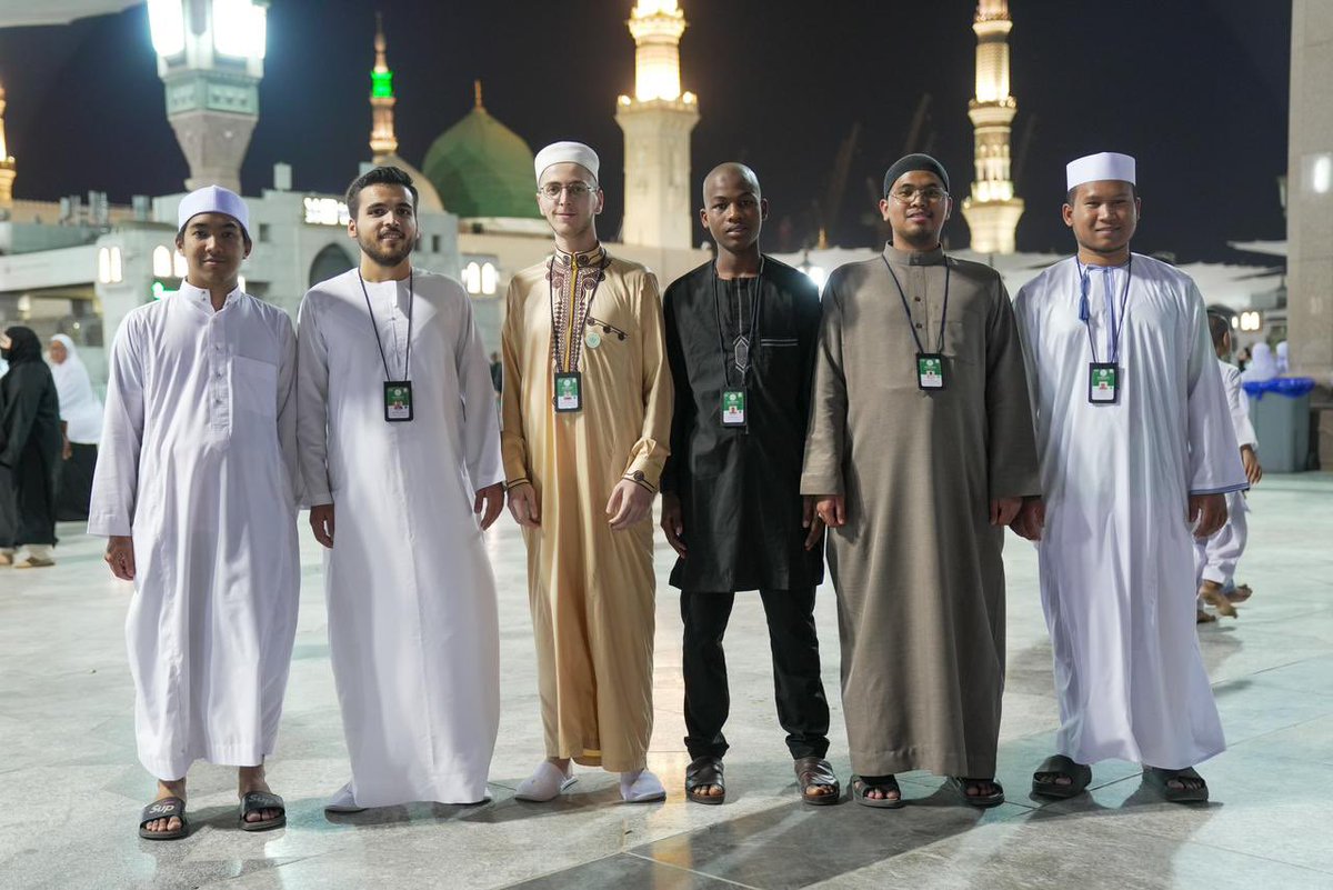 أعلام المدينة tweet media