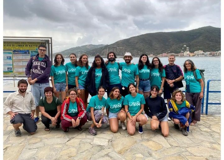 AD_eS_So's tweet photo. Anche quest'anno il campo #estateliberi del coordinamento di #liberagenova è terminato. Grazie a tutte le volontarie, i volontari, le associazioni, le persone e le realtà che ci hanno incontrato, raccontato, formato, sensibilizzato su temi importanti e complessi.
>>> https://t.co/CkXXNnfwtH