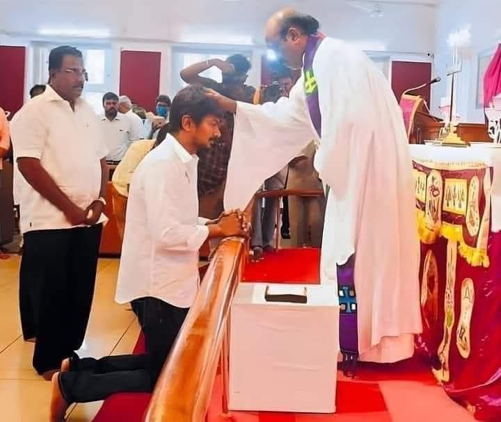 HRajaBJP's tweet photo. சனாதன இந்து தர்மத்தை ஒழிக்க வேண்டுமென உதயநிதி பேசியதன் பின்னனி புரியுதா? https://t.co/L7u15JFvwr