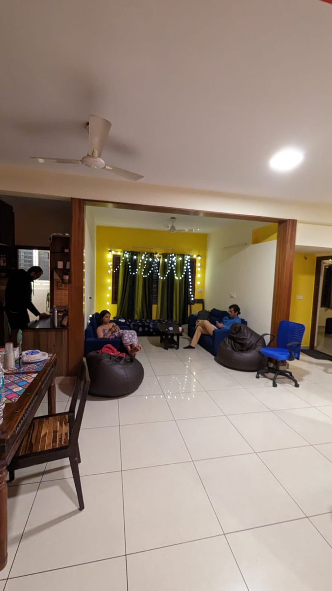 MohanSrivats's tweet photo. @BangaloreRoomi 

Got the baddest room in central Bangalore area available. 

Location: Shanti Nagar (12mins to Kora, 11 from MG Rd, 21 from Indira)

3BHK fully furnished flat (Separate bathroom, TV, fully functional kitchen, washing machine)

Rent: ₹17-18k
Deposit: ₹70k https://t.co/m5muMeODKf