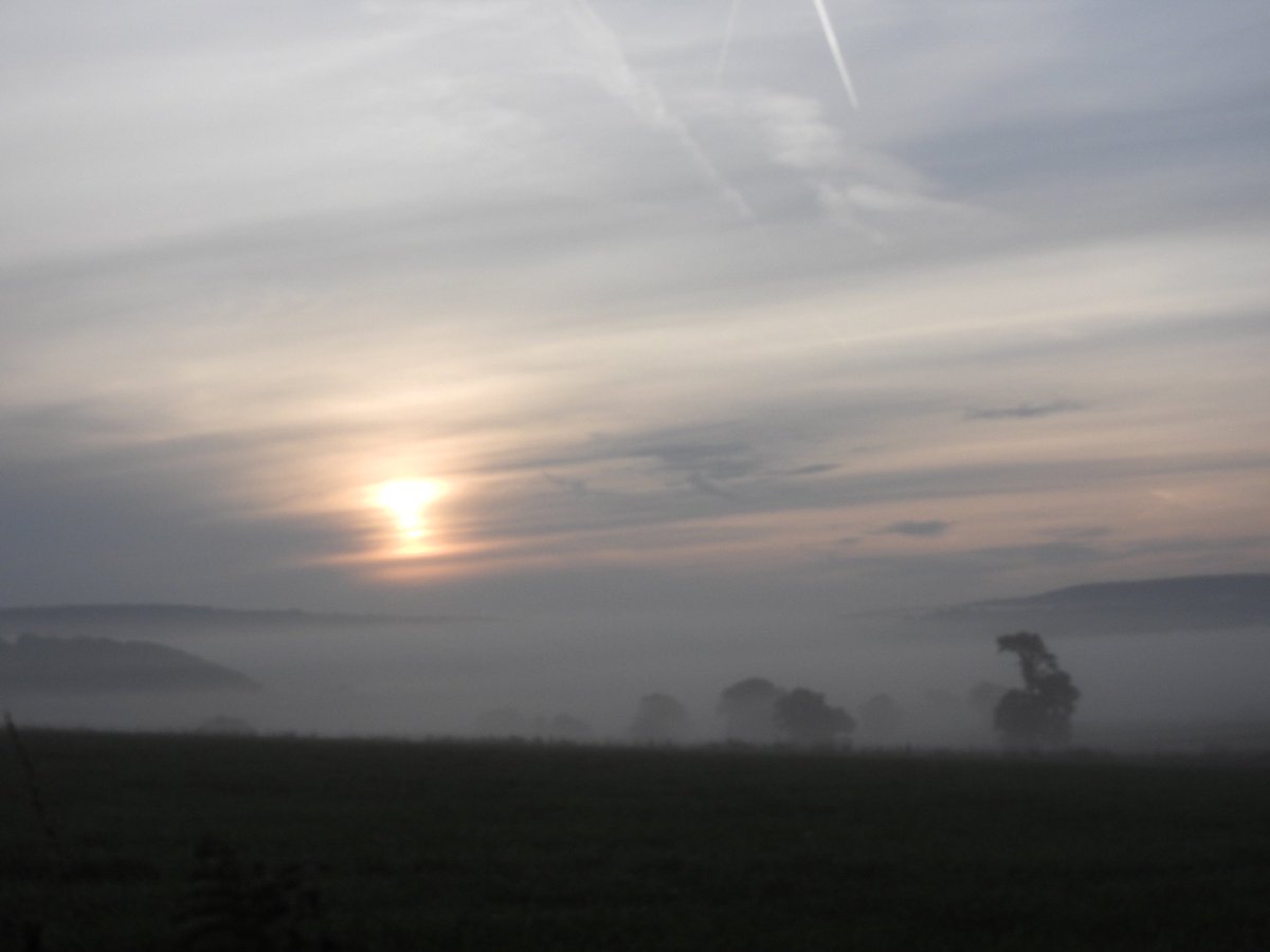The inverted cloud/mists of an early autumn morning in #Derbyshire @peakdistrict