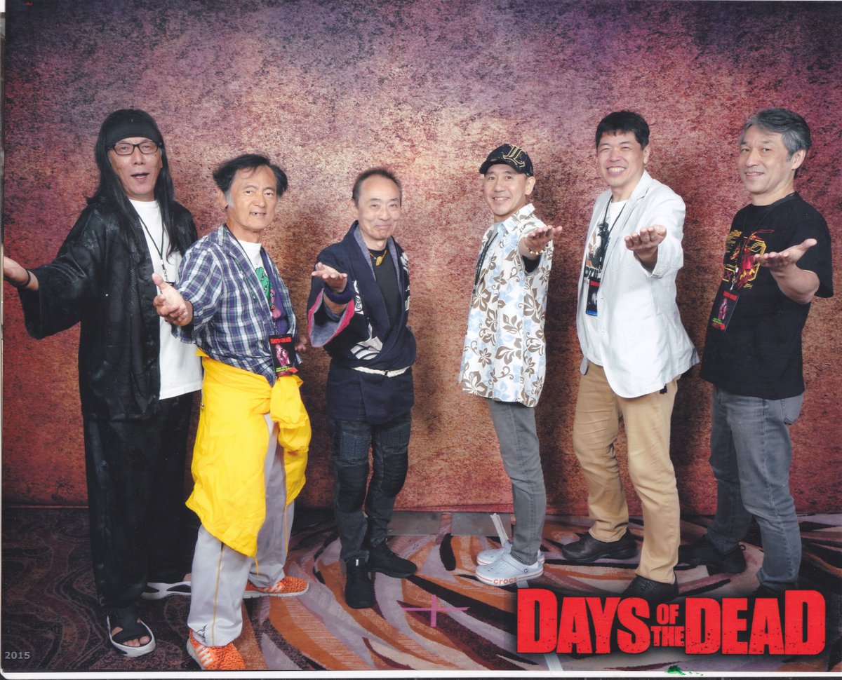 zkHc5amiVbaGWSY's tweet photo. 今回のスタジオでの宣材写真はこんな感じになりました。6人戦隊のポーズってないよね(笑) #DAYSOFDEAD https://t.co/nVKx6uFYru