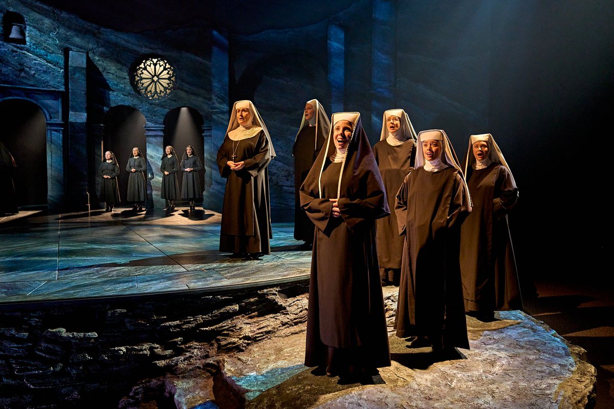 Final day in the hills of @ChichesterFT. I’ve wanted to work here my entire career and it did not disappoint. It’s a very special place. I feel very lucky to have been part of such a special show here and eek out every bit of joy this summer. Let’s sing, once more 🥹