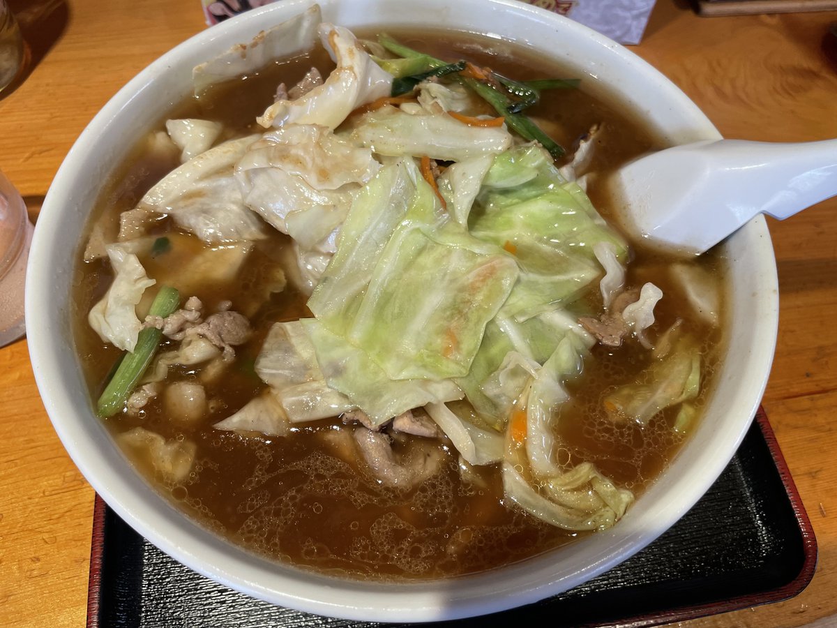 sukoken13's tweet photo. 中毒性のある一杯。 一発ラーメンはしご屋 高崎店の「一発ラーメン」（群馬県高崎市飯玉町） 
＃はしご屋　＃高崎ラーメン　
https://t.co/rDjDTksb5D https://t.co/qe8CA3GXMr