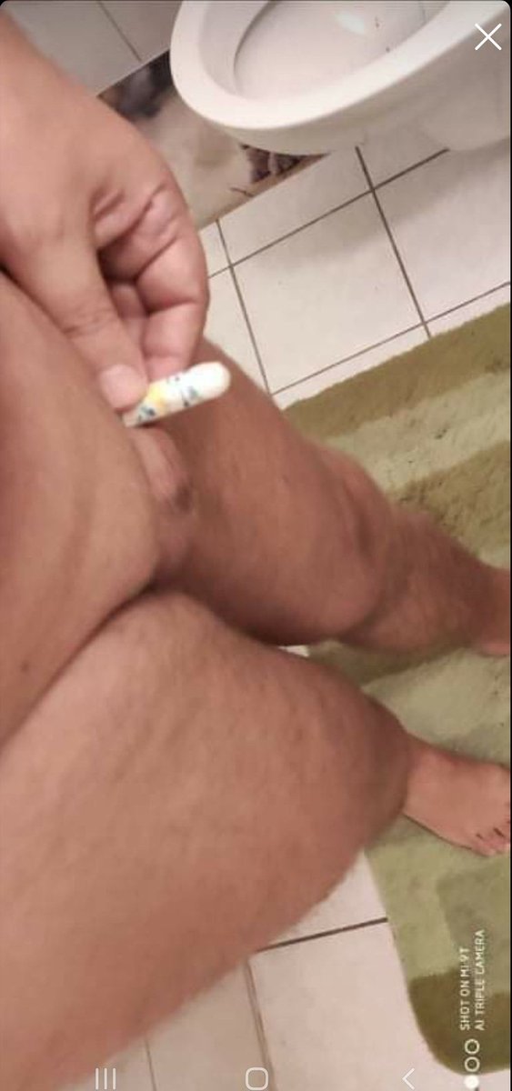 Wie soll mein Schwanz da rein passen ????? Habt ihr eine Idee?