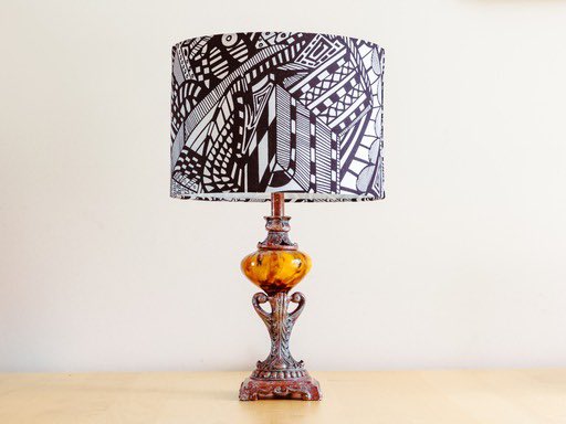 akuawood's tweet photo. Let it glow
Let it shine
Our versatile 30cm รธ x 21cm #abstractmonochrome #lampshade is made of quality material to accentuate your style/add a contemporary touch to your home.
๐๏ธhttps://t.co/XQnRoaeZ9A
https://t.co/2V4tKZOaef
#sheabuttercottage #MHHSBD #caversham #handmadeuk https://t.co/PCtJyJo4VV
