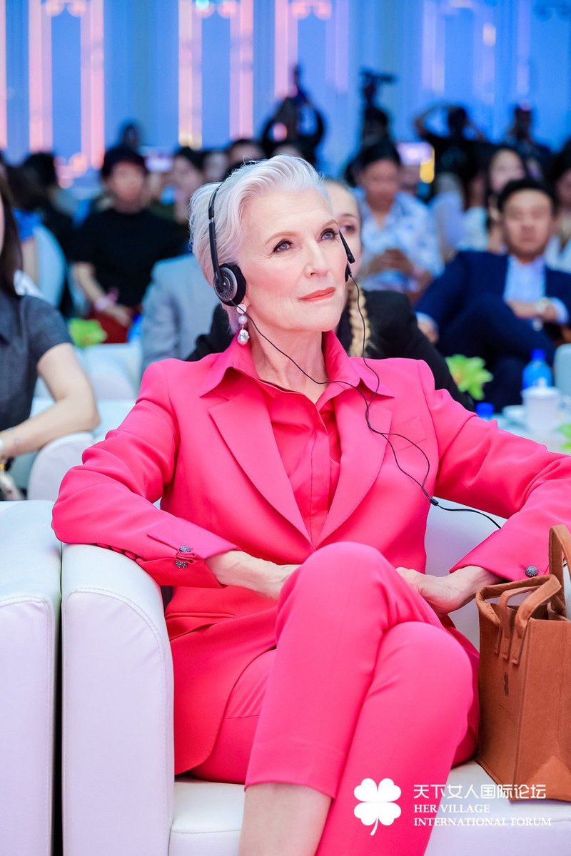 mayemusk's tweet photo. My first time in Macau was wonderful. I enjoyed sharing stories from my book at Her Village International Forum. Everyone I met was charming, enthusiastic, happy and stylish. #China 
Thank you @caaspeakers 
#CAAChina 
#AWomanmakesAPlan 📖
#ItsGreatToBe75 💪💃 https://t.co/ZJSVlsYLkh