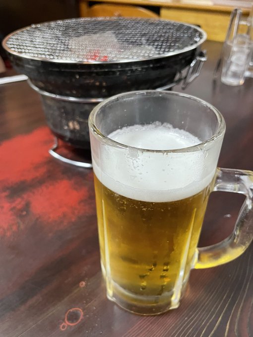 コミティアは撤収して打ち上げ🍻
気になってたジンギスカン屋、予約でいっぱいだったので、行きつけの焼肉屋へ🚶‍♂️

#李朝園 