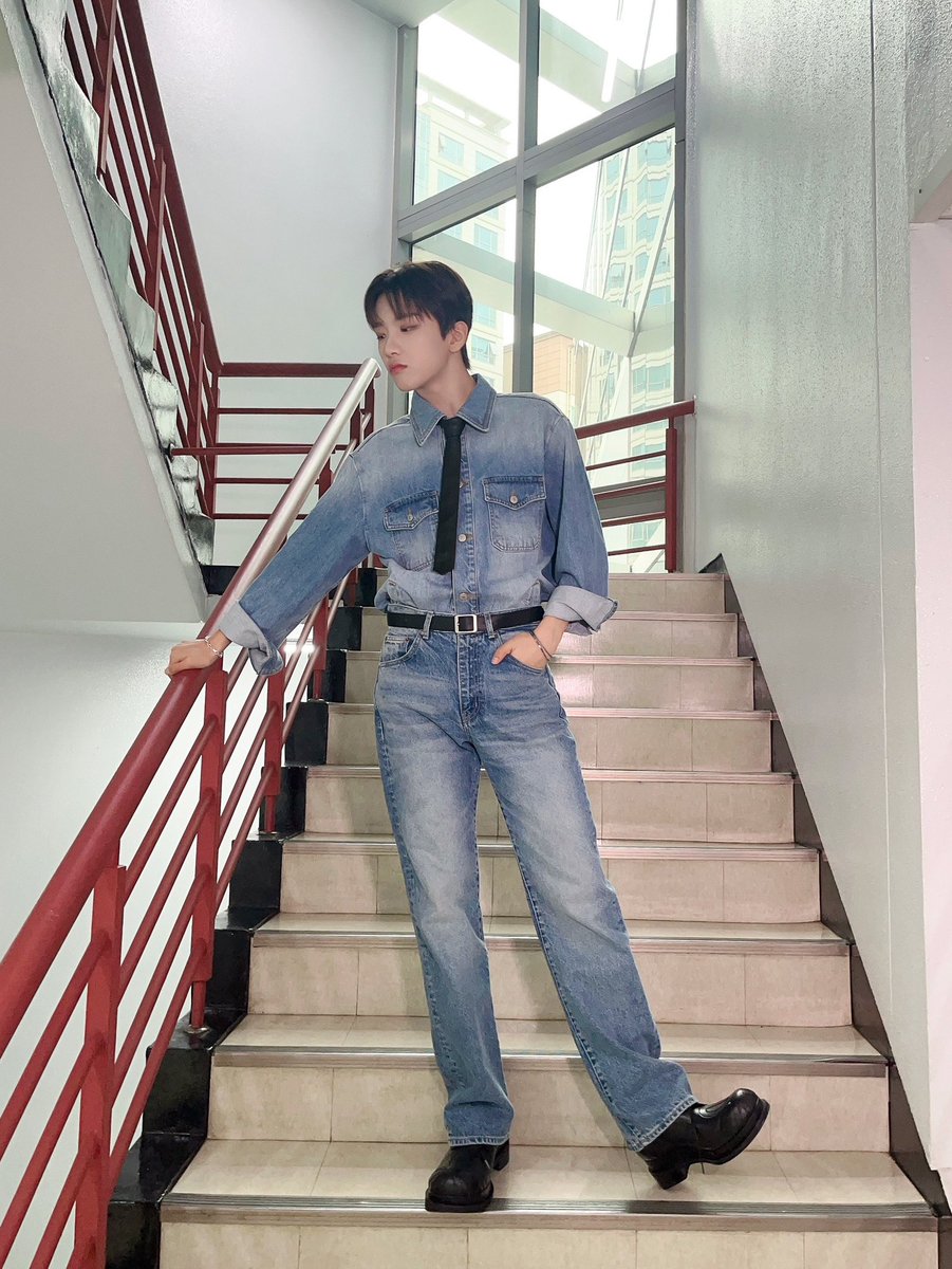 BOYNEXTDOOR_KOZ's tweet image. 230903 인기가요🚪📸

#BOYNEXTDOOR #보이넥스트도어 #BND
#운학 #WOONHAK
#아기MC #BOYNOW