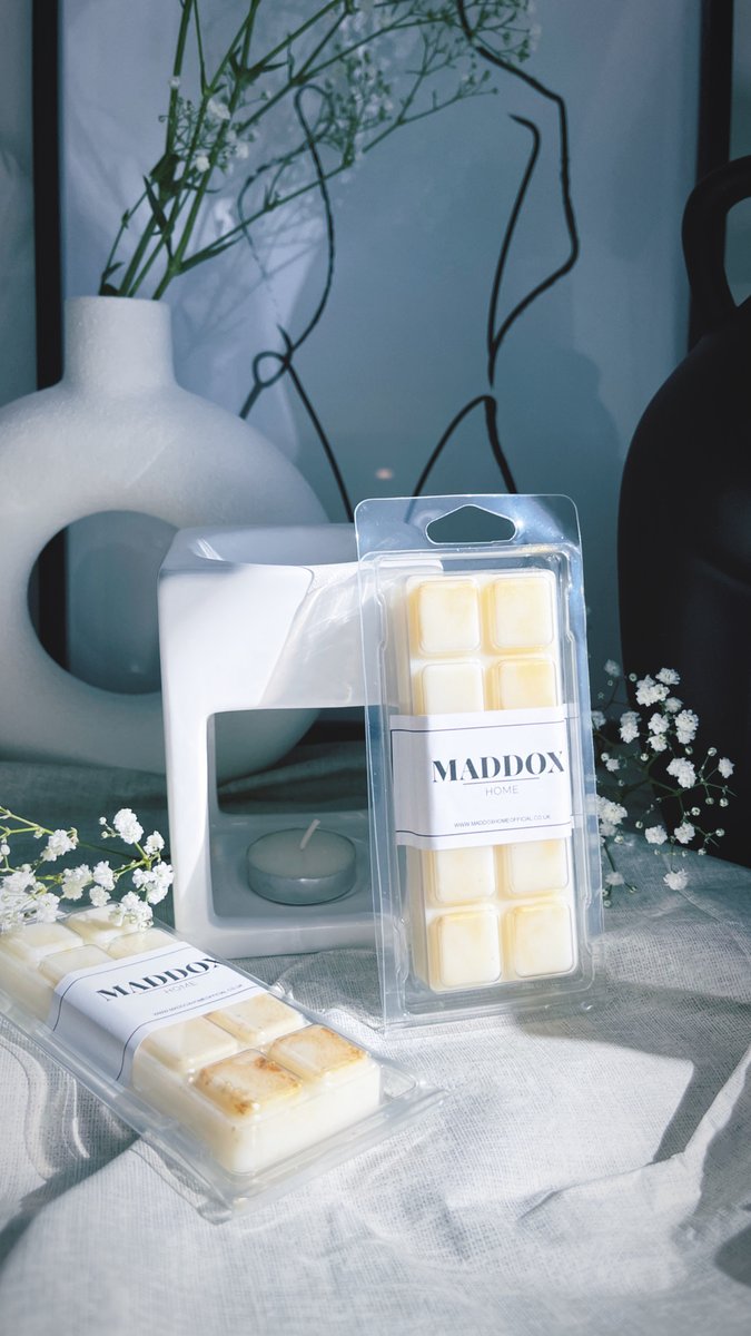 MaddoxHome's tweet photo. Cinnamon Bark &amp; White Ginger

A sophisticated season fragrance opening with fruity hints of apple, grapefruit, lavender and holly leaves supported by a spicy heart of white ginger and cinnamon bark. Further hints of lemongrass, jasmine, geranium and rose reach into a warm base of https://t.co/f9Nk3IFWaI