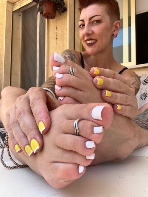 Sunday Breakfast 👸🏼 https://t.co/HrWqaOZGxR<a href="/tag/soles"class="tags"><span>#soles</span></a><a href="/tag/maturesoles"class="tags"><span>#maturesoles</span></a>