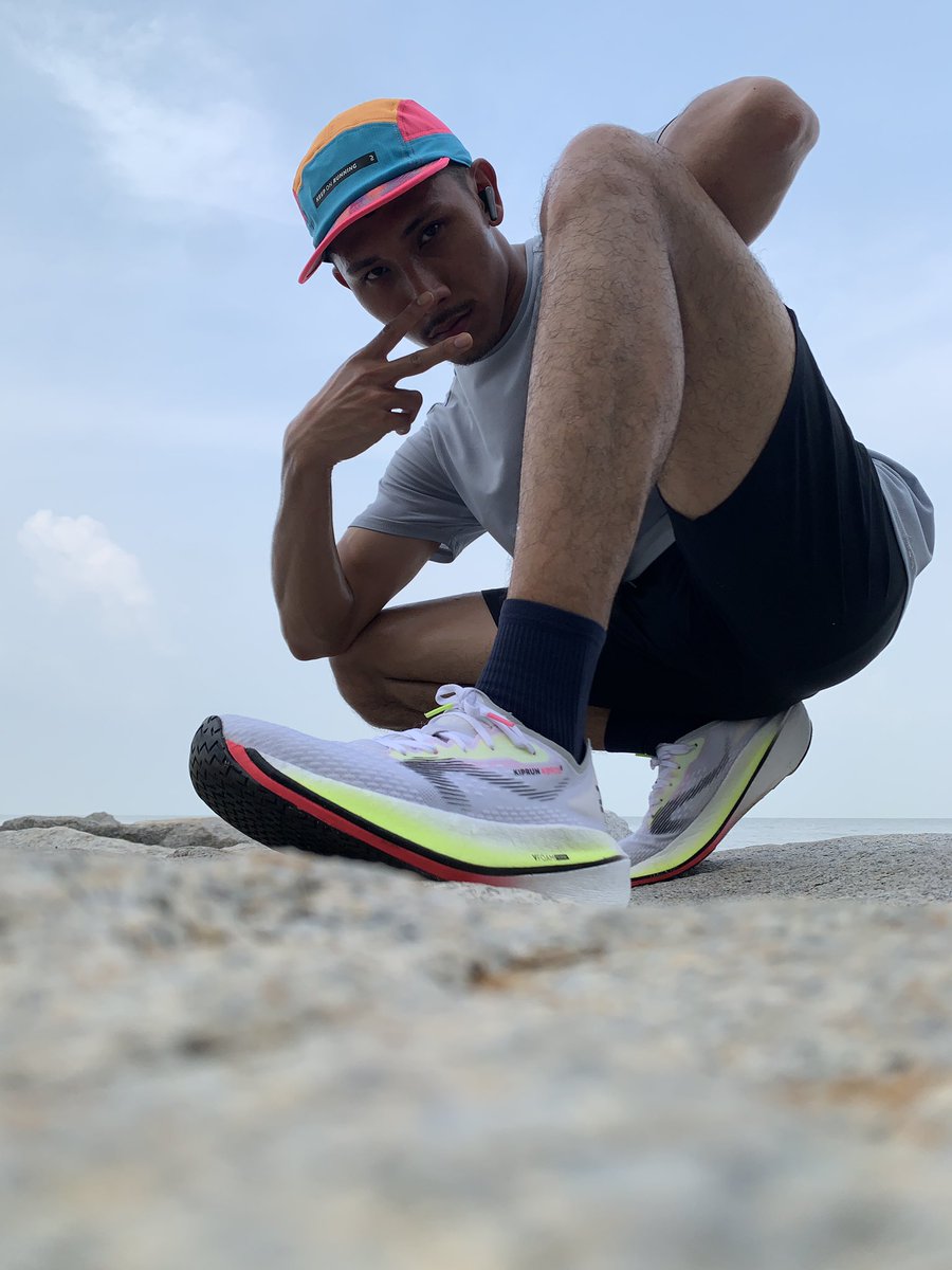 HafizNoordin's tweet photo. Weather yang cantik, route yang landai. My first ever 15k run !!

🧢 : @DecathlonMY 
👕 : @DecathlonMY 
👟 : my first super shoe from @DecathlonMY https://t.co/55OKnMc30P