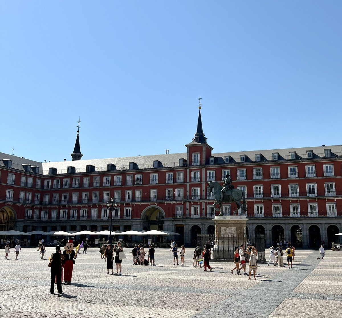 A quick trip to #Madrid 🇪🇸 #spain #city #europe #summer #travel #traveldiaries #anexpatabroad