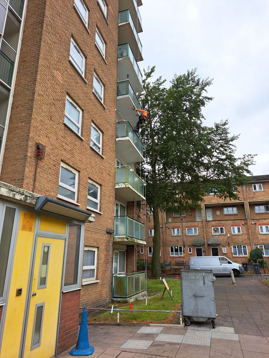 CompleteAccess's tweet image. #concrete #inpections to balcony soffits &amp;amp; fascias #spalling #safety #brum #ropeaccess