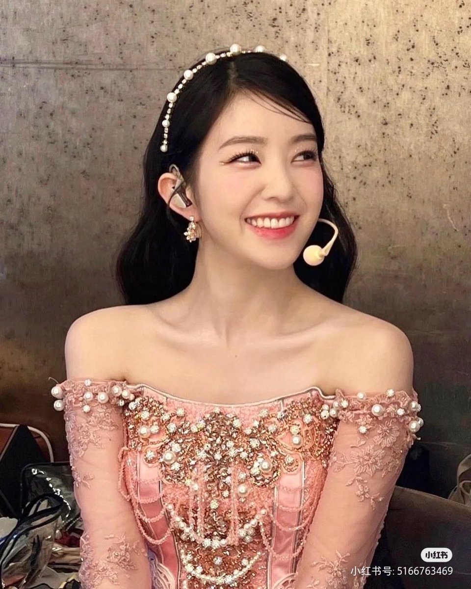 SoloBae91's tweet photo. Irene's MUA XHS update

"It's one of my favorites, Princess Irene, with all the pinks in the world. 💗
IRENE is perfect for pink 🎀💕🌸🌷" https://t.co/cYmLJeJLZq