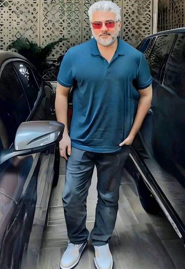 anpalakan181's tweet photo. Latest picture of AK😎😍

 #GoodNoonEveryone #ak62update

#VidaaMuyarchi https://t.co/Ly5kdfMCzC