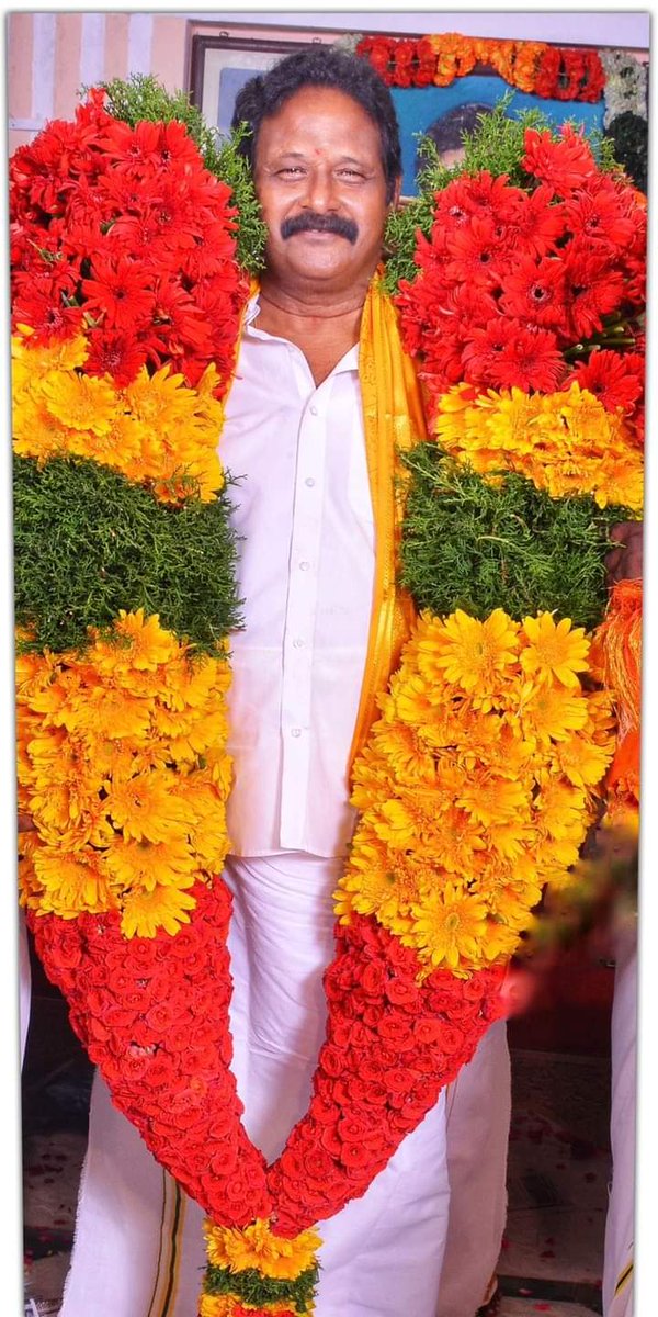 MKAshokKumar1's tweet photo. #செப்டம்பர்_3_HBD68_GMS
பிறந்தநாள் காணும்

#ராஜாங்கத்தின்மன்னரே!!!
#சின்னமருது_ஸ்ரீதர்வாண்டையார் 

#மூவேந்தர்_முன்னேற்றக்_கழகம்🔰 https://t.co/YvMN8GssCJ