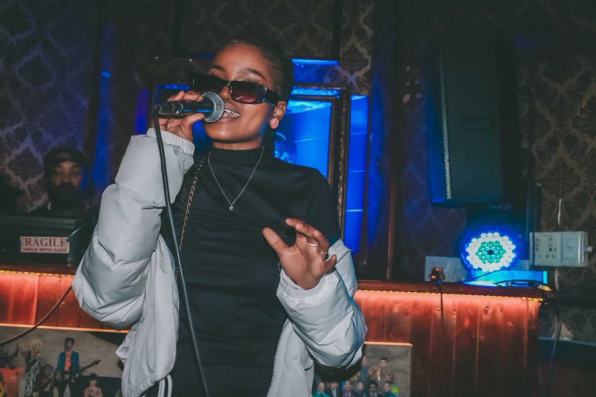 sphiwophiwa's tweet photo. Welcome to how we do it, every first Saturday of every month we say #POPOFFSATURDAY #braamfontein, #musicontherise #ivangelitour with @Lolli_Native 🔥🔥fire tings only @PlugTheCityOA @DotnetPhotos 📸🎤 @BarKitcheners #StaR_cloudy @UFazinator #TrendingNow https://t.co/pGMFzQQ6SA