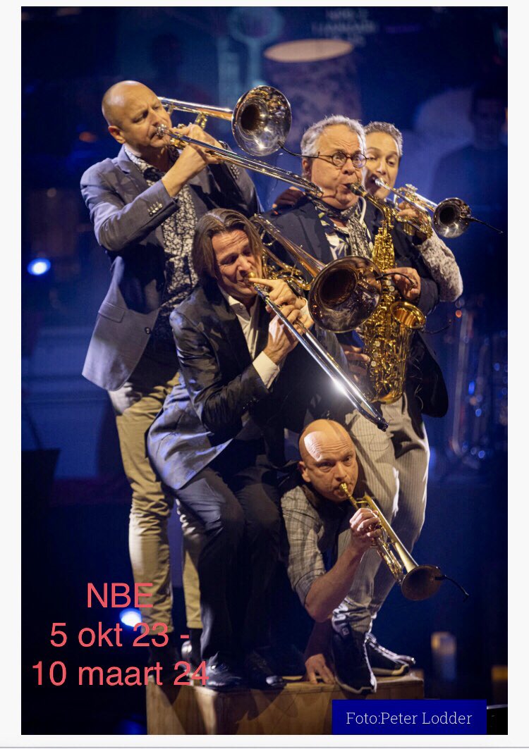 GlassHommage's tweet photo. Philip Glass in het najaar! Nederlands Blazers Ensemble - NBE @deblazers speelt American Roots met o.a. muziek van @philipglass Van 5 oktober 2023 - 10 maart 2024.

Info en tickets: https://t.co/wO38r4d6Ki https://t.co/o4T2WvDfu2