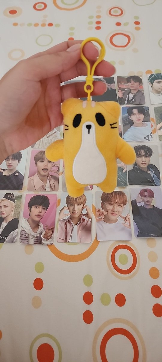 Stray Kids Satış
Albüm kartları 80, diğer kartlar qyop. Poundcat ise 200. Karşışık olarak skz merch önerebilirsiniz, fiyat farkını hallederiz. 

<a href="/SKZTRadeSell/">STRAY KIDS Takas / Satış</a> #skzmarket #skzsatis #straykids